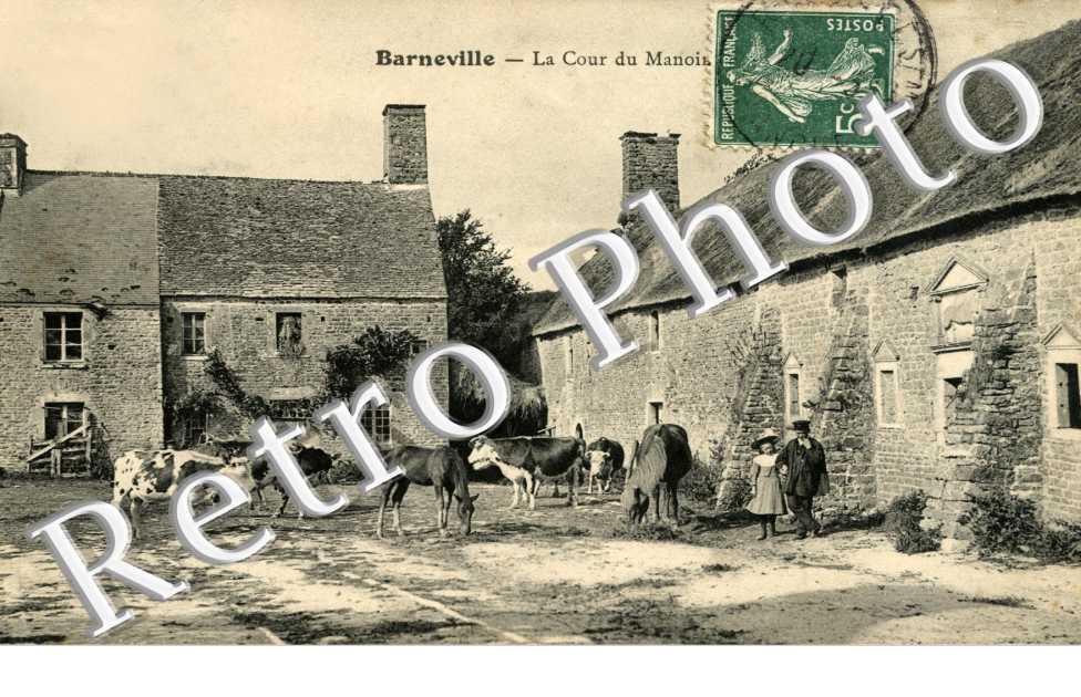 Barneville sur Mer, la Cour du Manoir