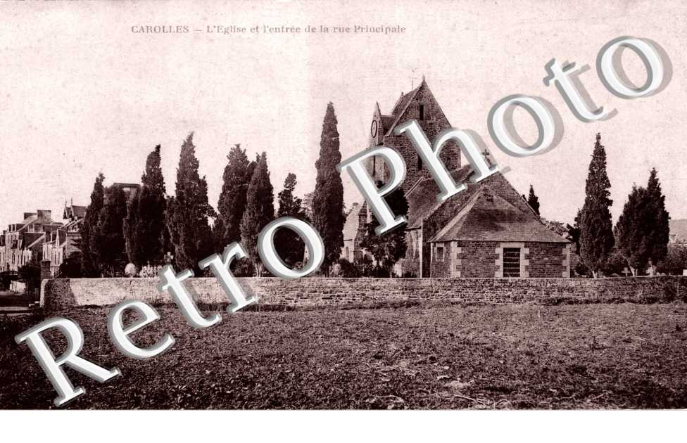 L'Eglise et Entree de la Rue Principale