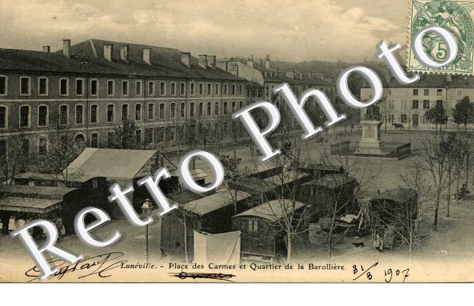 place des Carmes et quartier de la Barolliere
