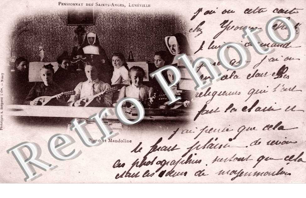 Pensionnat des Saint Anges - Piano et Mandolines
