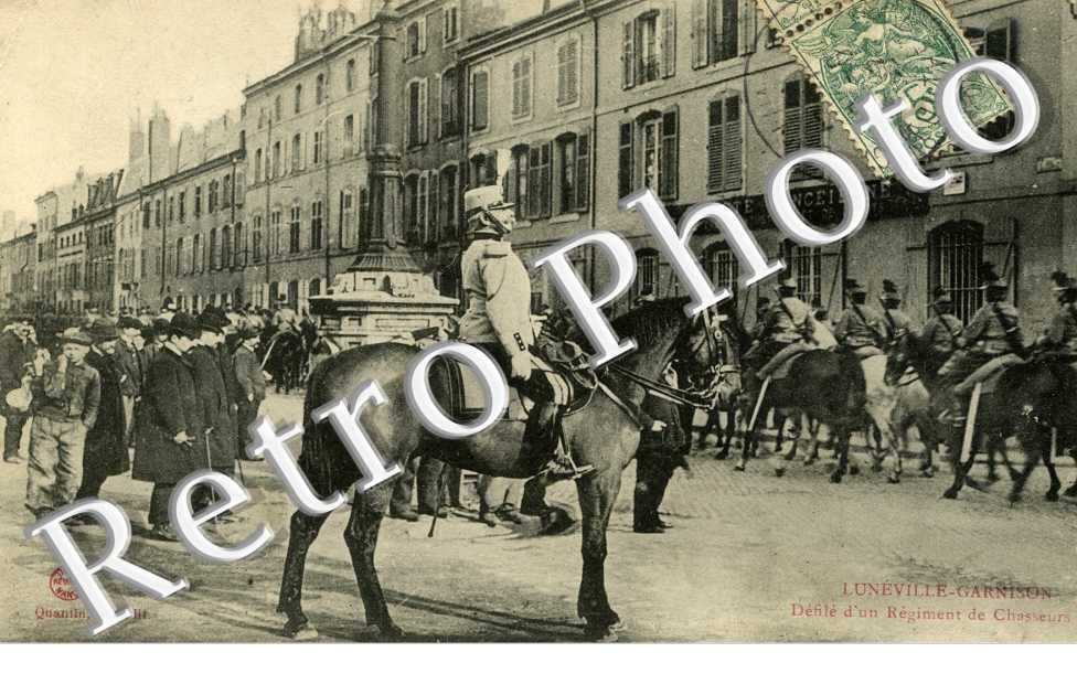 defile d'un regiment de chasseurs