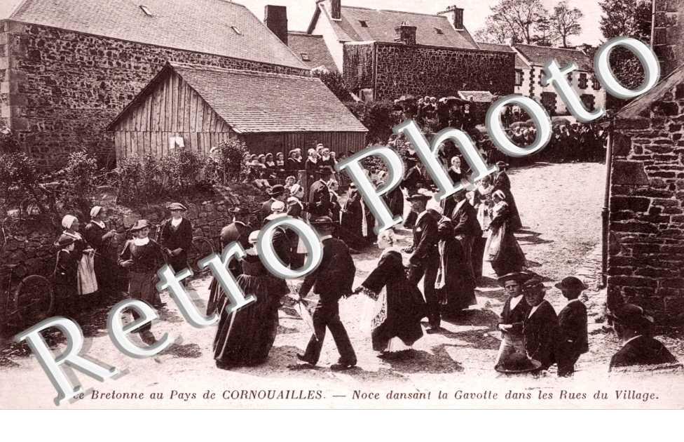 Une Noce au Pays de Cornouaille, la Gavotte dans les rues