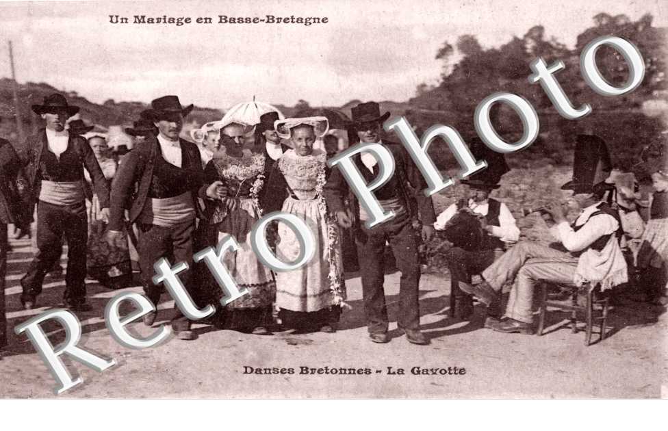 Mariage en basse Bretagne, Danses Bretonnes, la Gavotte