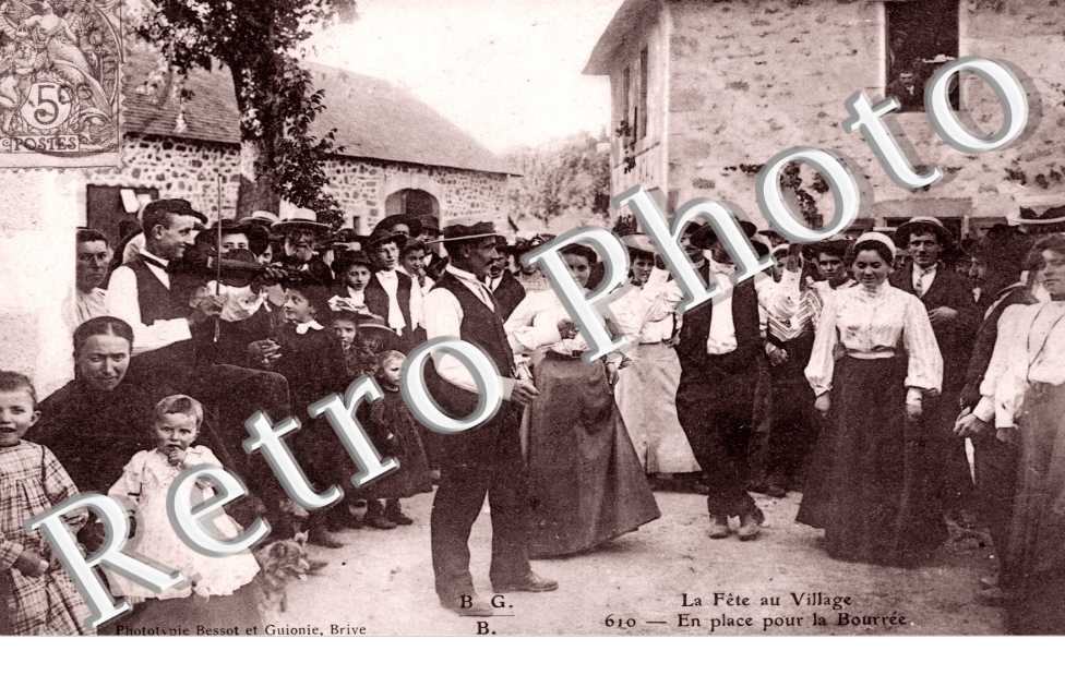 La fete au village En place pour la bourree