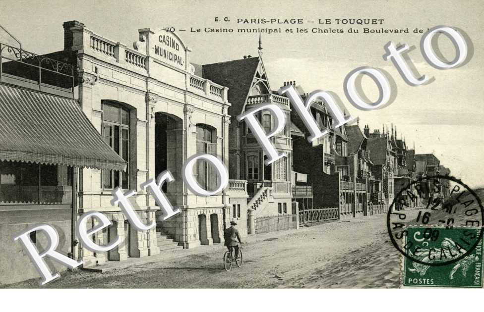 Le casino Municipal et les Chalets du Bd de la Mer