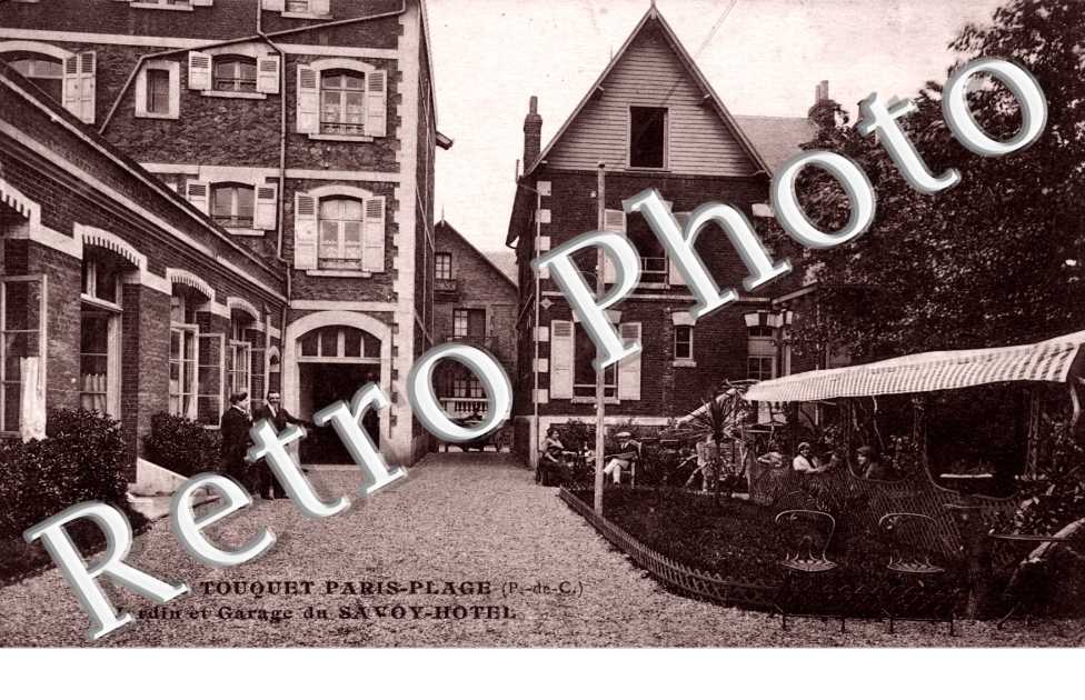 Jardin et garage du Savoy Hotel