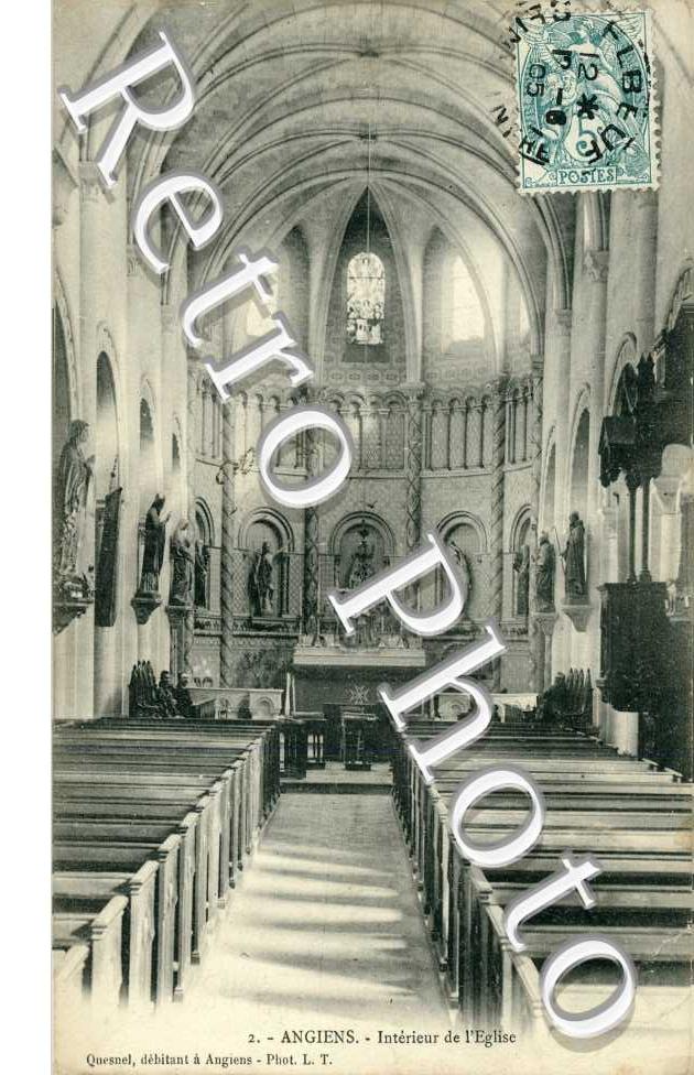 interieur de l'eglise