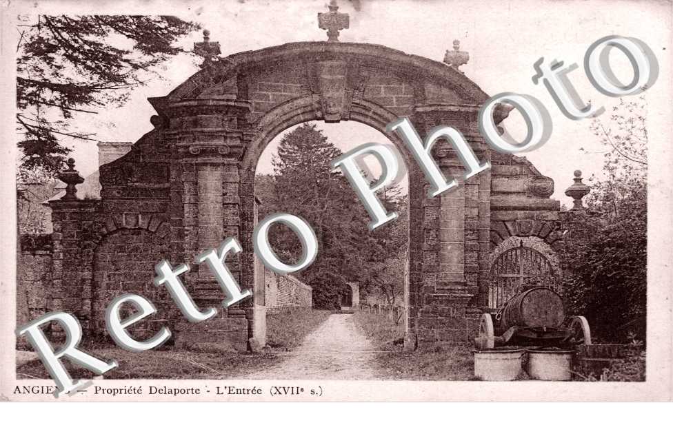 Propriete Delaporte, l'Entree
