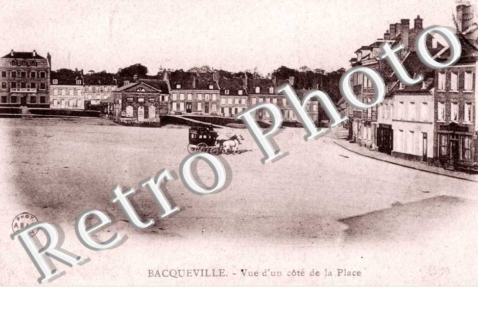 Vue d'un Cote de la Place