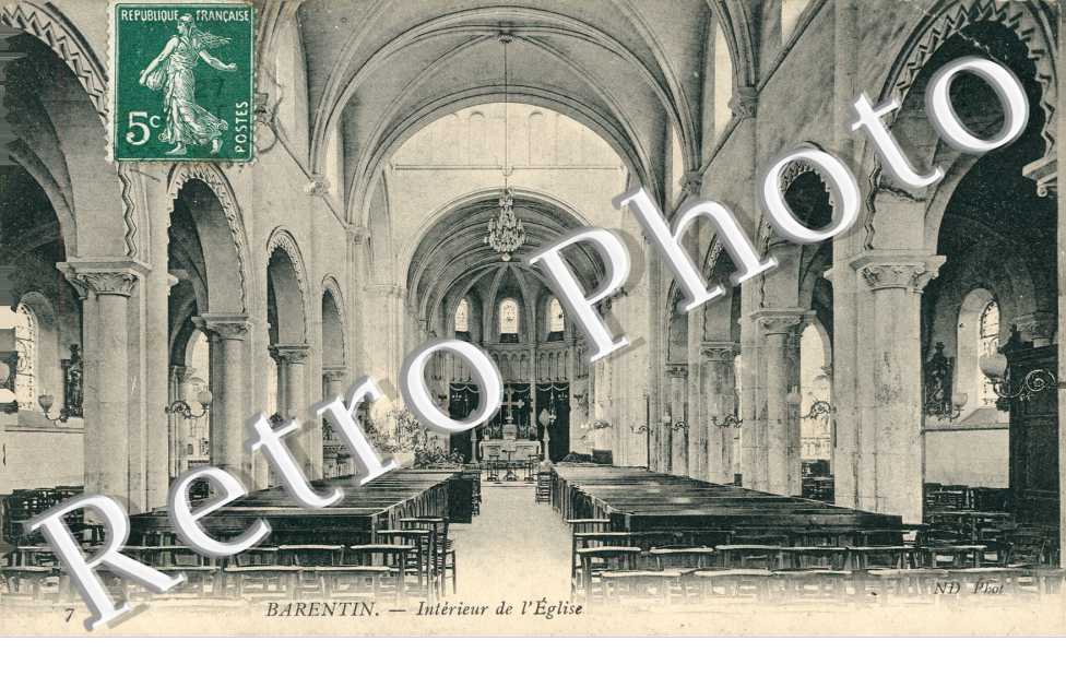 Interieur de l'eglise