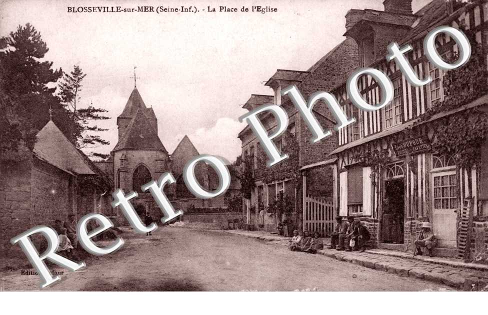 la place, l'eglise