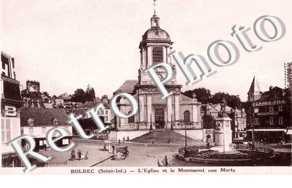 L'Eglise et le Monument aux Morts