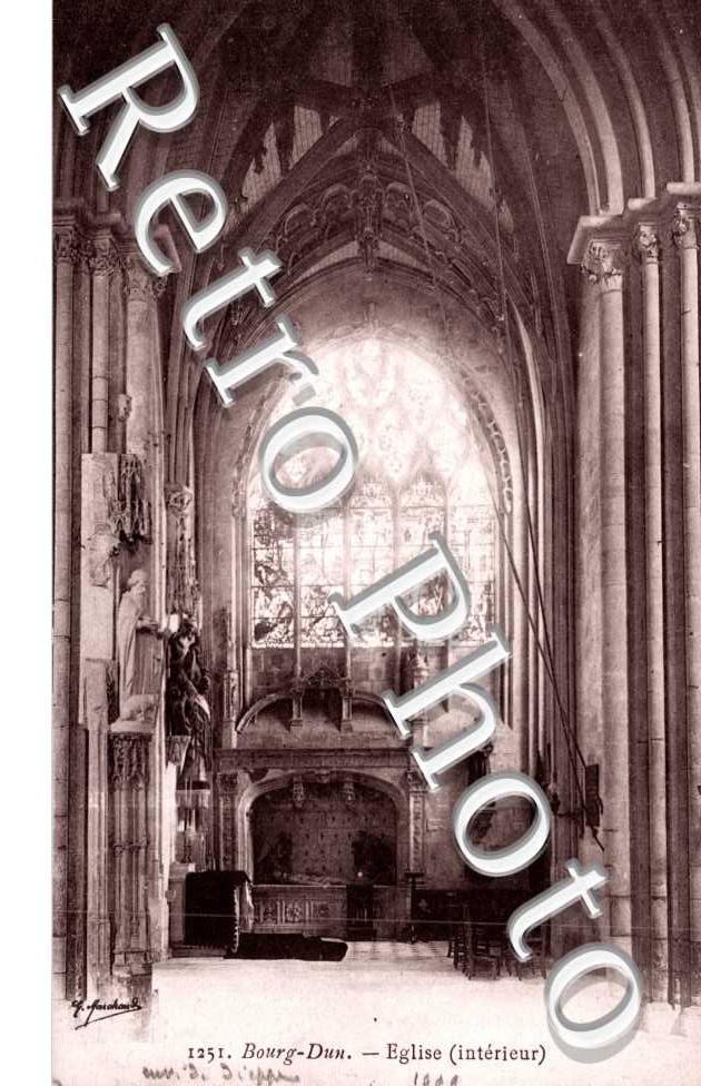 interieur de l'eglise