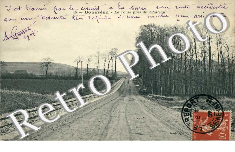 la route pres du chateau