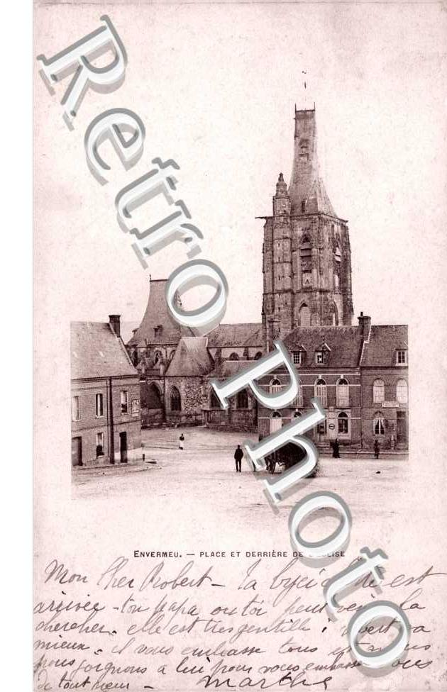 Place et derriere de l'eglise