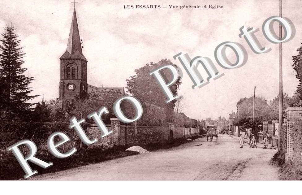 (les) Vue generale et l'eglise