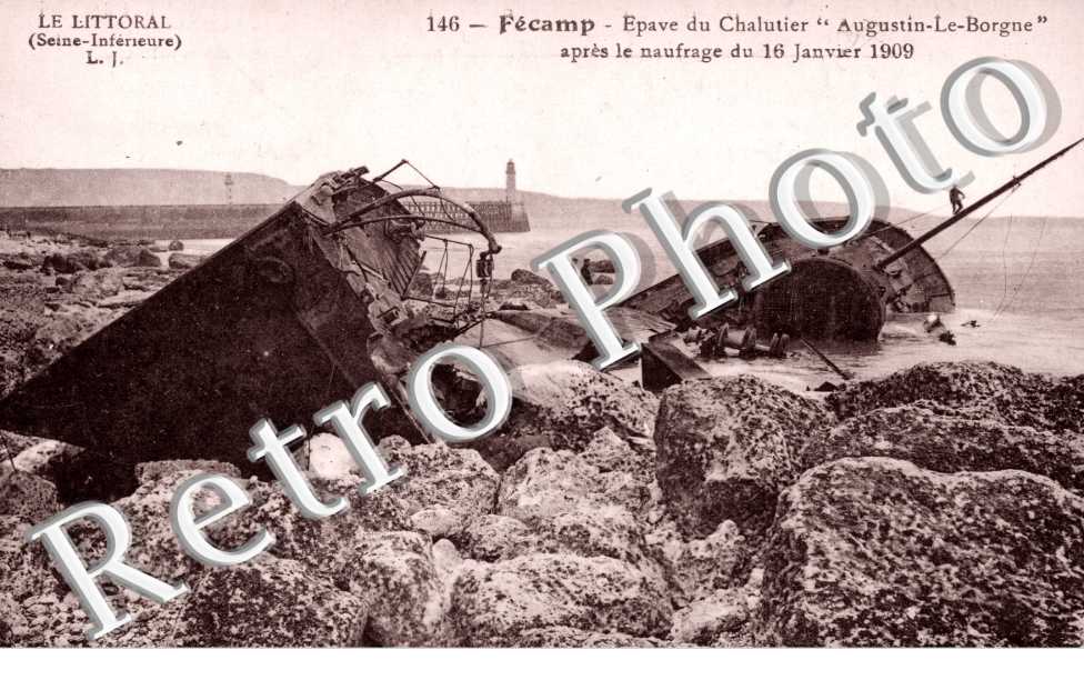 Epave du chalutier "Augustin-le-Borgne" apres naufrage du 16 janvier 1909