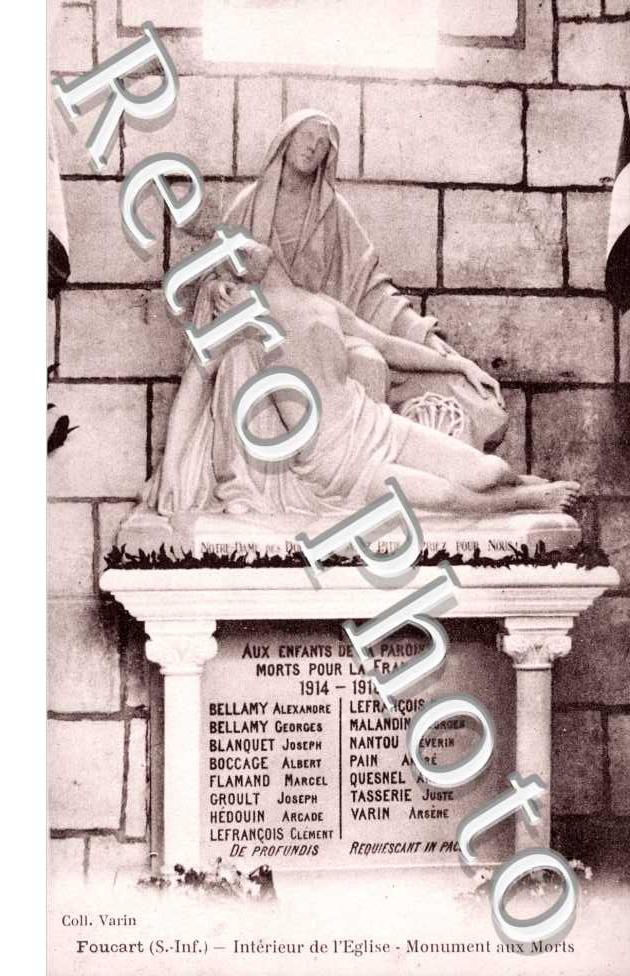 Interieur de l'Eglise, Monument aux Morts