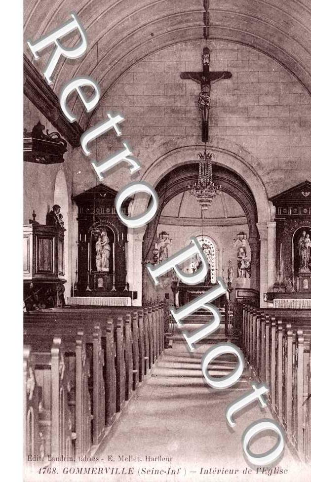 Interieur de l'eglise
