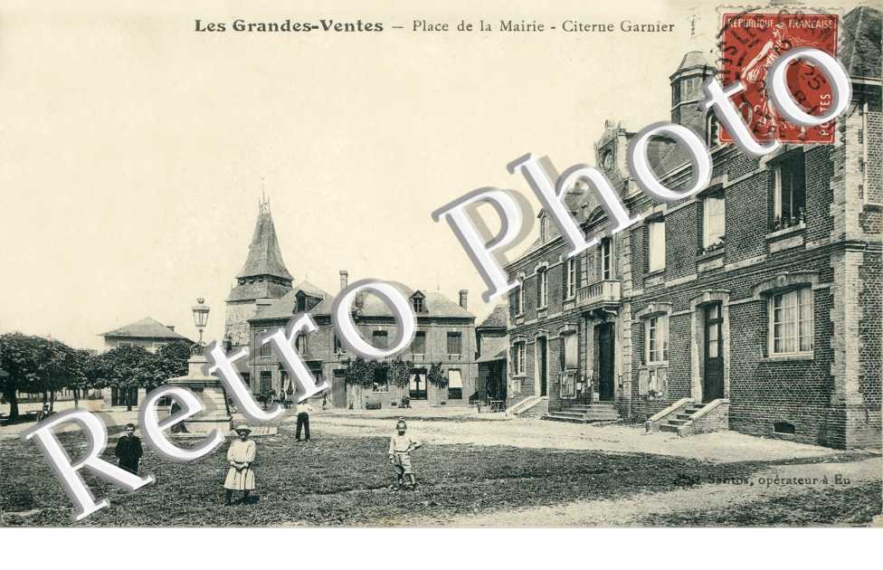 Place de la mairie - Citerne Garnier