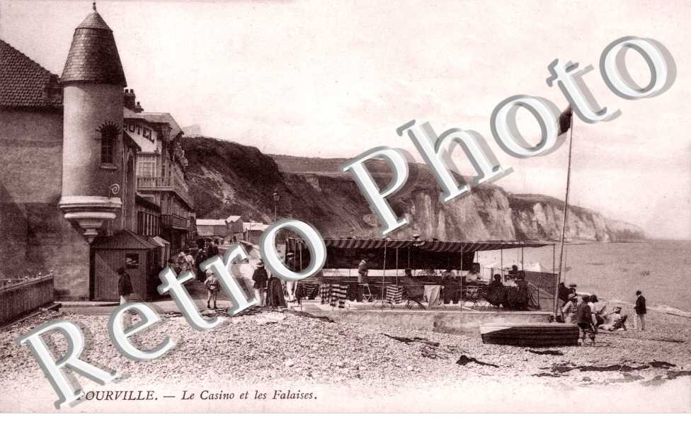 POURVILLE le Casino et les Falaises