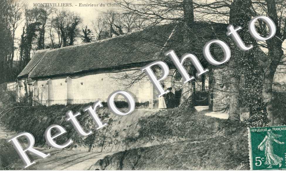 Exterieur du Cloitre