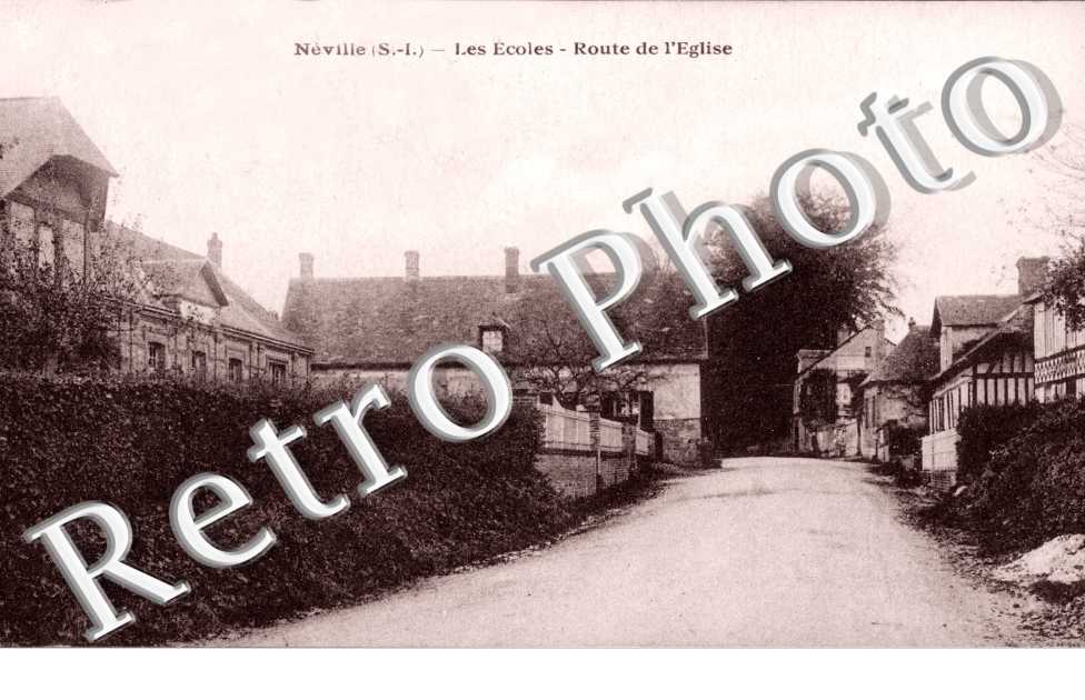 les Ecoles, la Route de l'Eglise