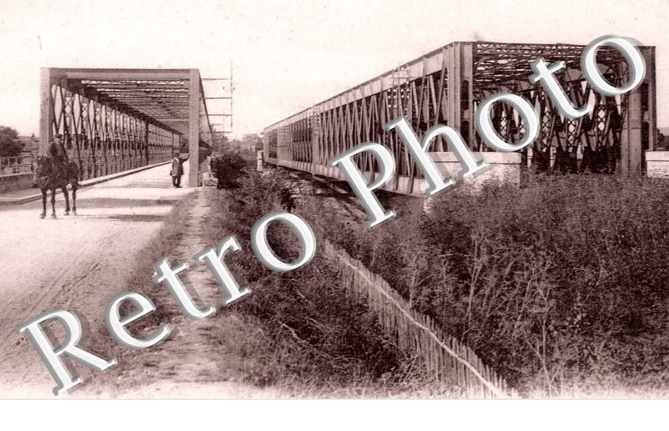 les Ponts pris de la Route