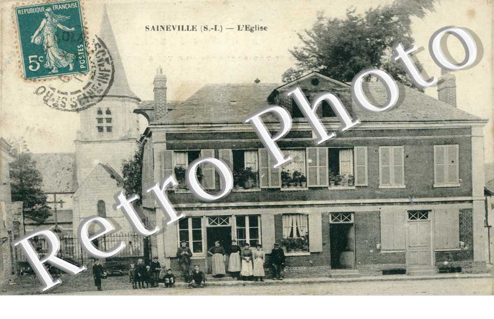 Saineville.  l'église