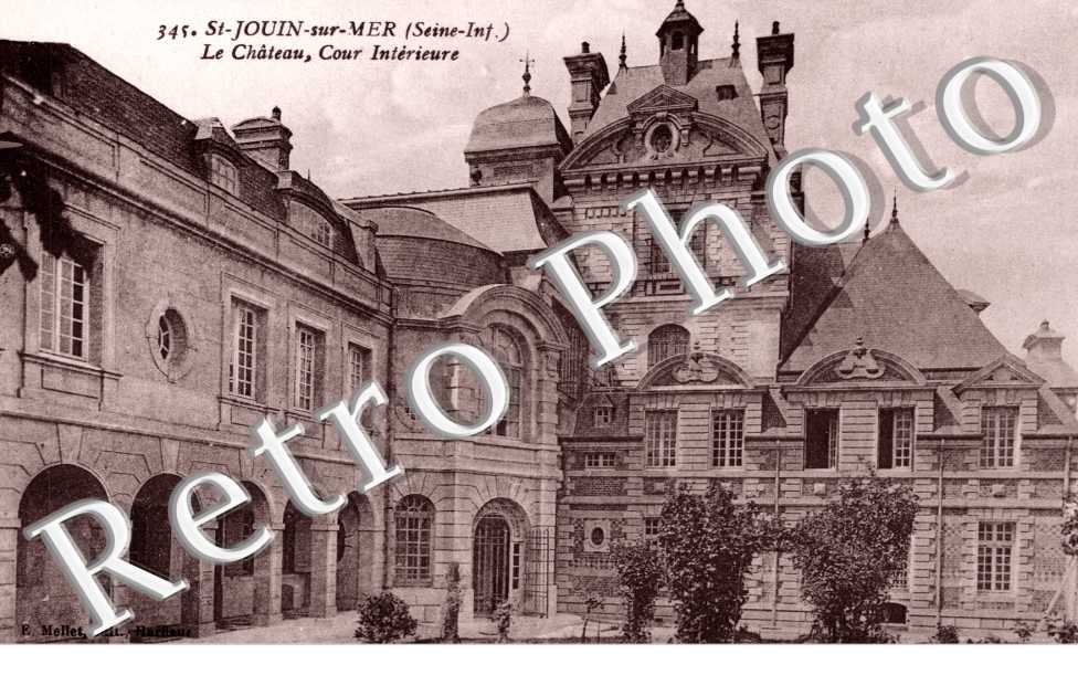 Saint Jouin sur Mer le château, cour intérieure