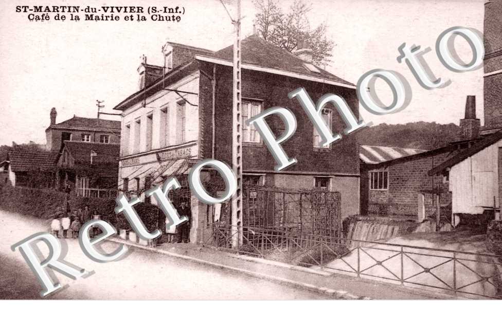 cafe de la mairie et la chute