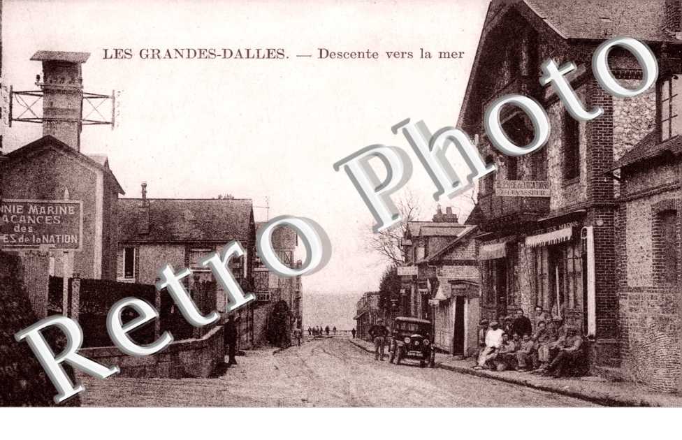 LES GRANDES DALLES Descente vers la mer