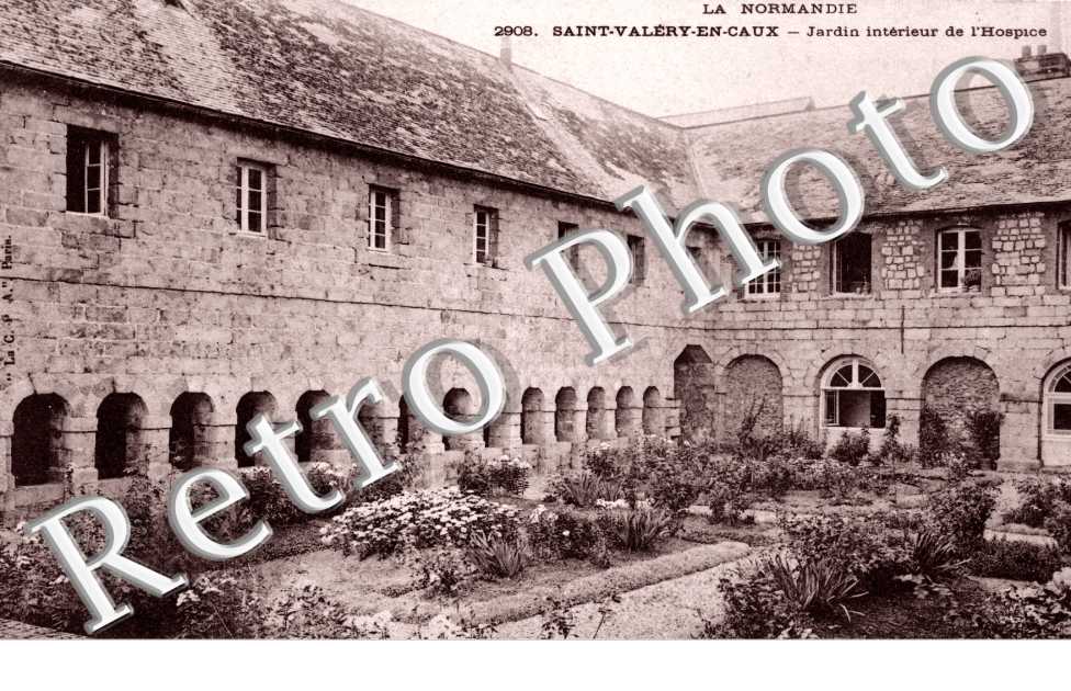 Jardin interieur de l'hospice