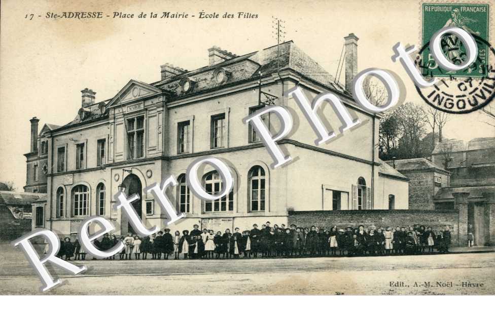 la Place de la Mairie, l'Ecole des Filles