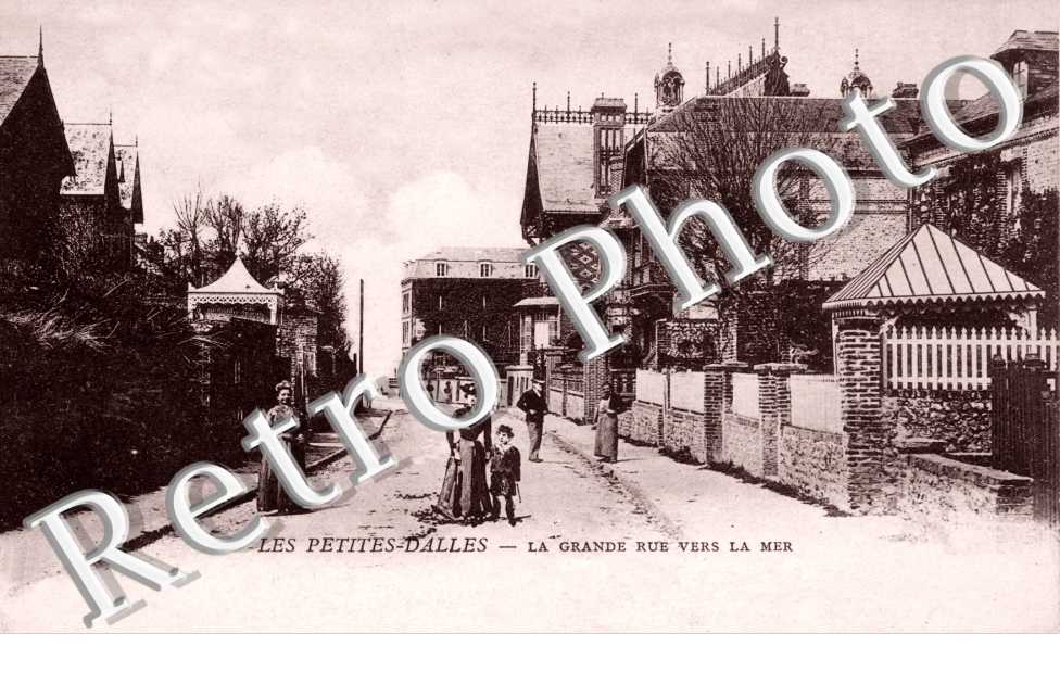 Les petites dalles - La grande rue vers la mer