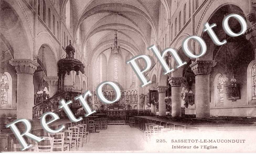Interieur de l'eglise