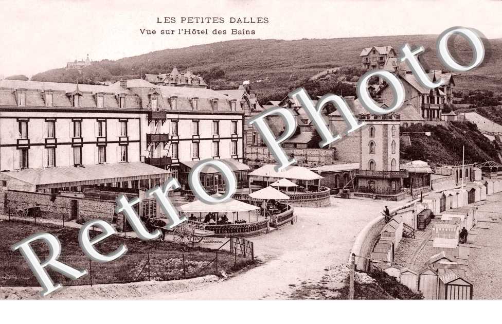 Les Petites Dalles - Vue sur l'Hotel des Bains