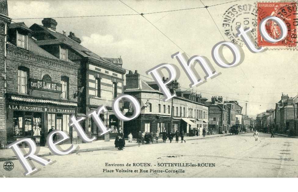 Place Voltaire et rue Pierre Corneille