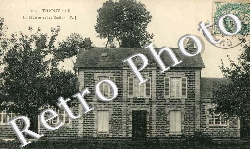 la Mairie et les Ecoles