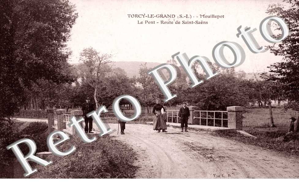 Mouillepot, le pont, route de Saint Saëns