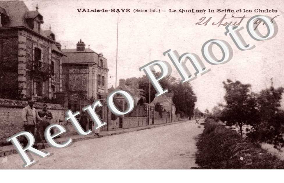 Le quai sur la Seine et les chalets