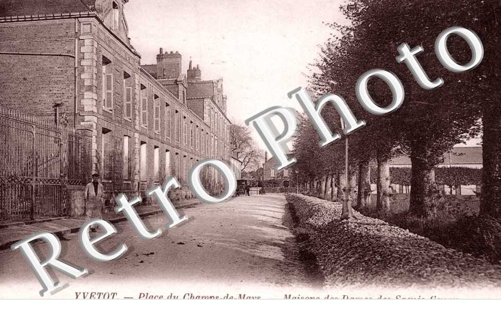 Place du Champ de Mars, Maisons des Dames des Sacres-Coeurs