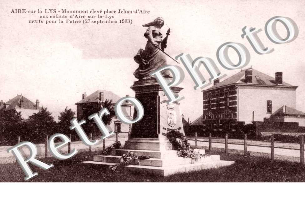 monument eleve place Jehan d'Aire