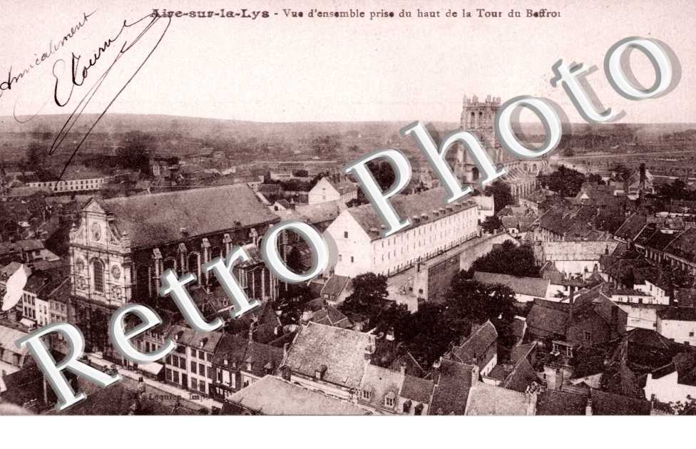 vue d'ensemble prise du haut de la Tour du Beffroi