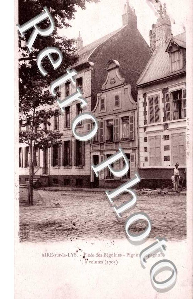 place des Beguines Pignon espagnol a volutes (1703)