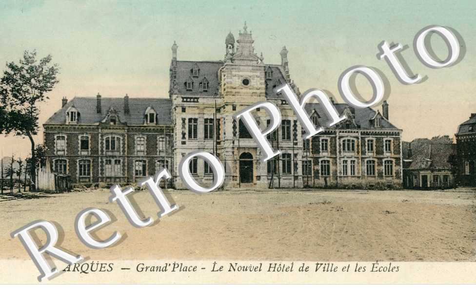 Grand'Place, le nouvel hotel de ville et les ecoles
