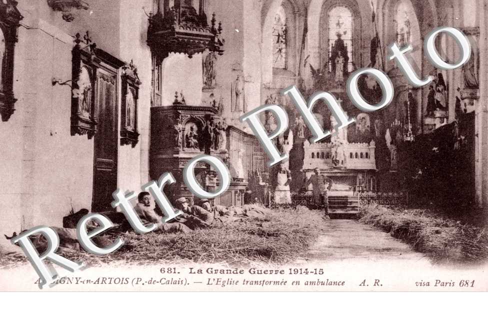 l'eglise transformee en ambulance