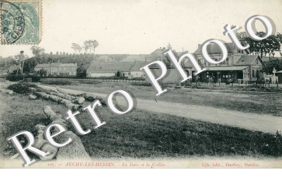 la gare et la colline