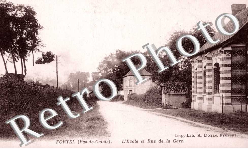 l'ecole et rue de la Gare