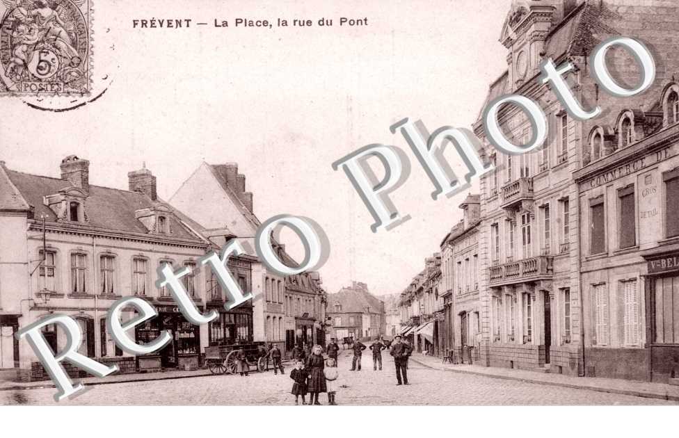 La Place et Rue du Pont